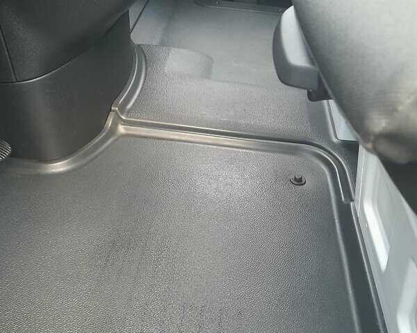 Белый Мерседес Sprinter, объемом двигателя 1.95 л и пробегом 214 тыс. км за 24900 $, фото 13 на Automoto.ua