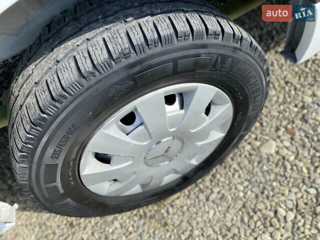 Белый Мерседес Sprinter, объемом двигателя 2.2 л и пробегом 198 тыс. км за 27999 $, фото 16 на Automoto.ua