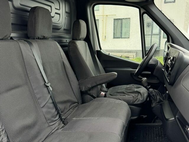 Белый Мерседес Sprinter, объемом двигателя 2.14 л и пробегом 75 тыс. км за 29800 $, фото 13 на Automoto.ua