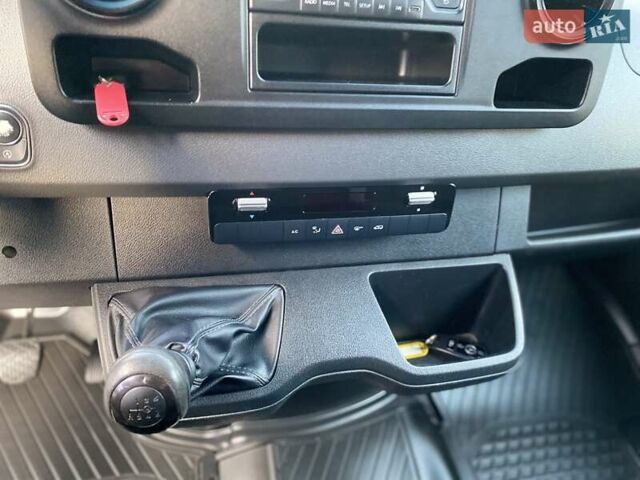 Белый Мерседес Sprinter, объемом двигателя 2.2 л и пробегом 150 тыс. км за 23370 $, фото 57 на Automoto.ua