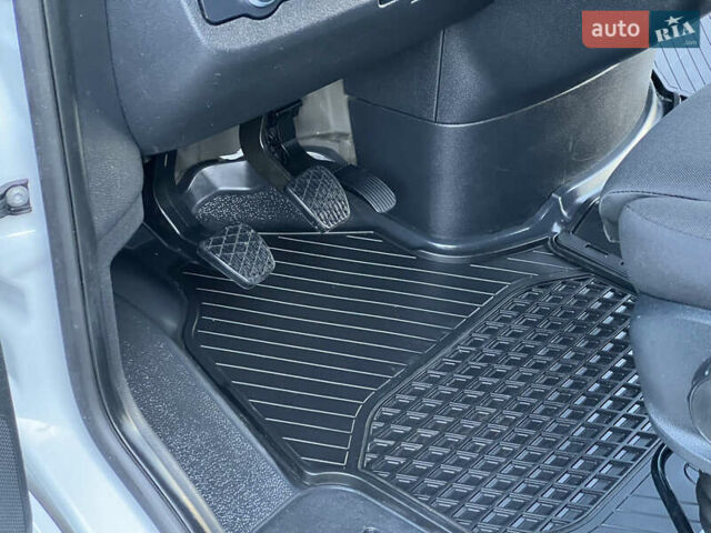 Белый Мерседес Sprinter, объемом двигателя 2.2 л и пробегом 203 тыс. км за 23800 $, фото 118 на Automoto.ua