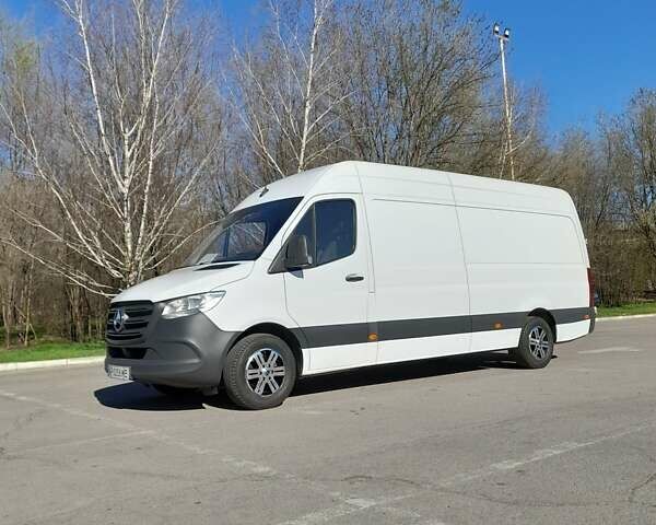 Белый Мерседес Sprinter, объемом двигателя 1.95 л и пробегом 214 тыс. км за 24900 $, фото 3 на Automoto.ua