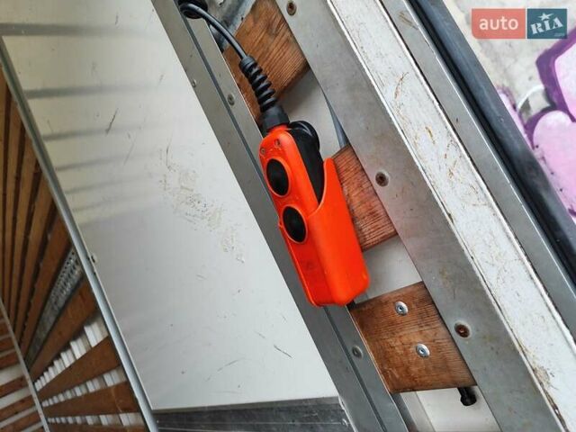 Белый Мерседес Sprinter, объемом двигателя 2.2 л и пробегом 246 тыс. км за 25700 $, фото 8 на Automoto.ua