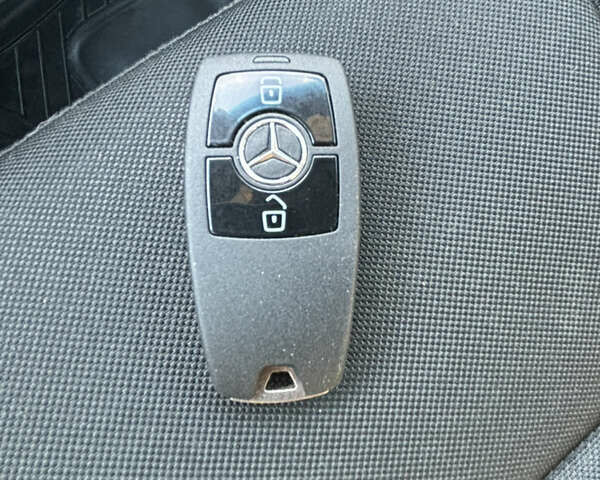 Белый Мерседес Sprinter, объемом двигателя 2.99 л и пробегом 65 тыс. км за 31800 $, фото 13 на Automoto.ua