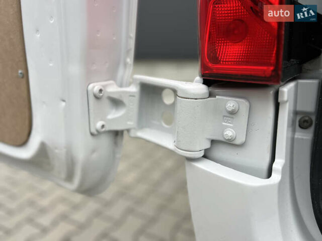 Білий Мерседес Sprinter, об'ємом двигуна 2.2 л та пробігом 249 тис. км за 23900 $, фото 90 на Automoto.ua