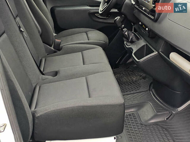 Белый Мерседес Sprinter, объемом двигателя 2.2 л и пробегом 314 тыс. км за 24900 $, фото 34 на Automoto.ua