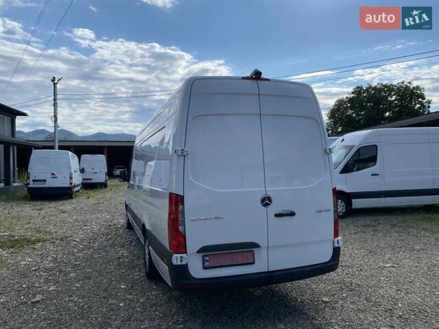 Белый Мерседес Sprinter, объемом двигателя 2.2 л и пробегом 198 тыс. км за 27999 $, фото 8 на Automoto.ua