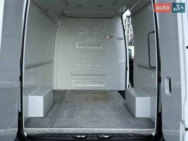 Белый Мерседес Sprinter, объемом двигателя 2.2 л и пробегом 233 тыс. км за 24900 $, фото 26 на Automoto.ua