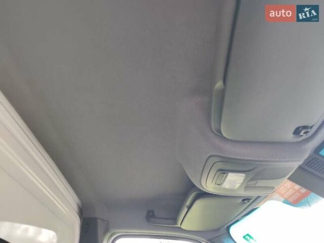 Белый Мерседес Sprinter, объемом двигателя 2.2 л и пробегом 246 тыс. км за 25500 $, фото 25 на Automoto.ua