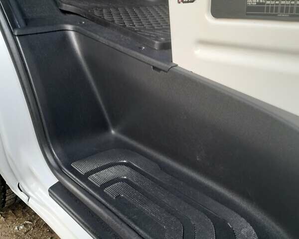 Белый Мерседес Sprinter, объемом двигателя 1.95 л и пробегом 214 тыс. км за 24900 $, фото 49 на Automoto.ua