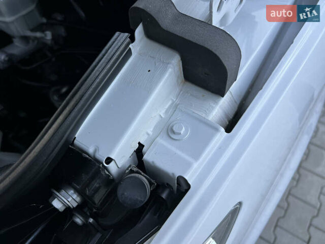 Белый Мерседес Sprinter, объемом двигателя 2.2 л и пробегом 203 тыс. км за 23800 $, фото 177 на Automoto.ua