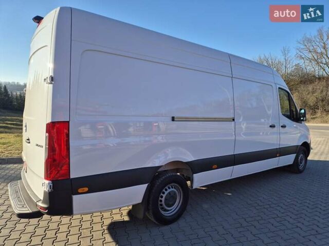 Белый Мерседес Sprinter, объемом двигателя 0 л и пробегом 343 тыс. км за 28300 $, фото 4 на Automoto.ua