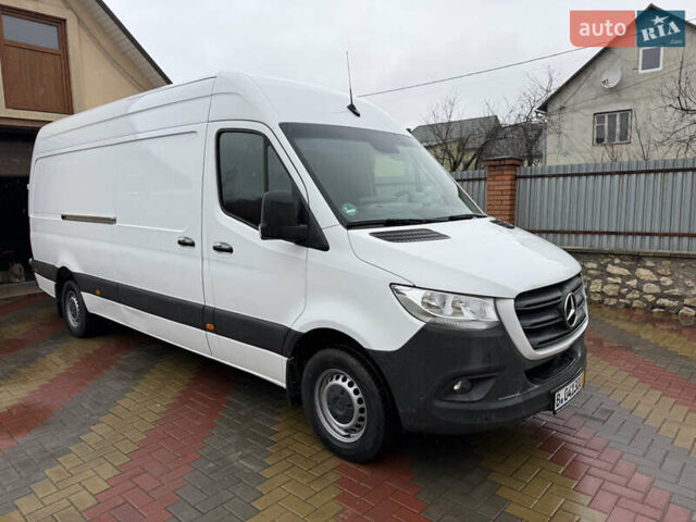 Белый Мерседес Sprinter, объемом двигателя 2.2 л и пробегом 308 тыс. км за 24499 $, фото 4 на Automoto.ua