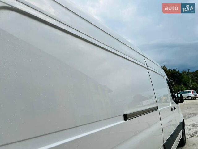 Белый Мерседес Sprinter, объемом двигателя 2.14 л и пробегом 580 тыс. км за 27500 $, фото 2 на Automoto.ua