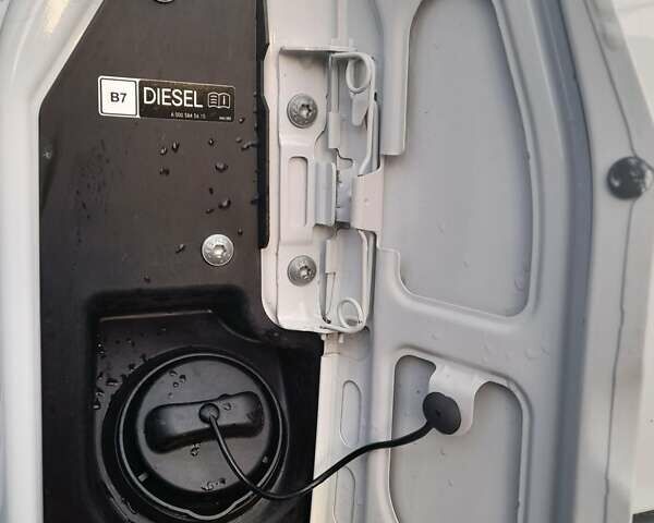 Белый Мерседес Sprinter, объемом двигателя 1.95 л и пробегом 214 тыс. км за 24900 $, фото 47 на Automoto.ua