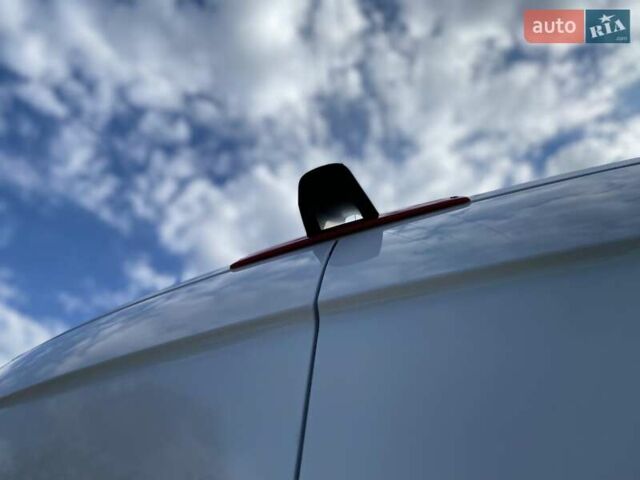 Белый Мерседес Sprinter, объемом двигателя 2.2 л и пробегом 198 тыс. км за 27999 $, фото 23 на Automoto.ua