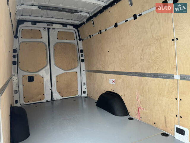Белый Мерседес Sprinter, объемом двигателя 2.14 л и пробегом 256 тыс. км за 26900 $, фото 38 на Automoto.ua