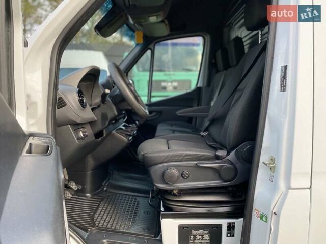 Белый Мерседес Sprinter, объемом двигателя 2.2 л и пробегом 150 тыс. км за 23370 $, фото 47 на Automoto.ua