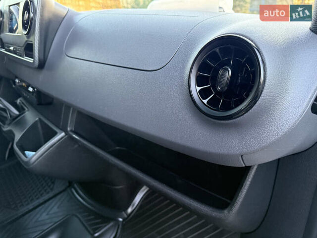 Білий Мерседес Sprinter, об'ємом двигуна 3 л та пробігом 260 тис. км за 34800 $, фото 68 на Automoto.ua