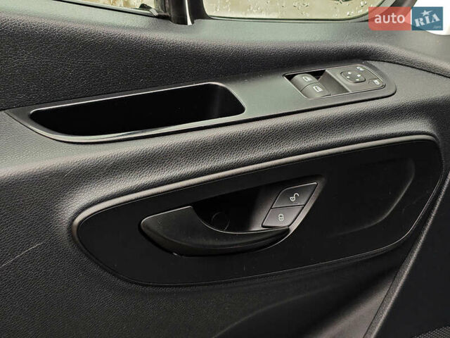 Белый Мерседес Sprinter, объемом двигателя 2.2 л и пробегом 314 тыс. км за 24900 $, фото 31 на Automoto.ua