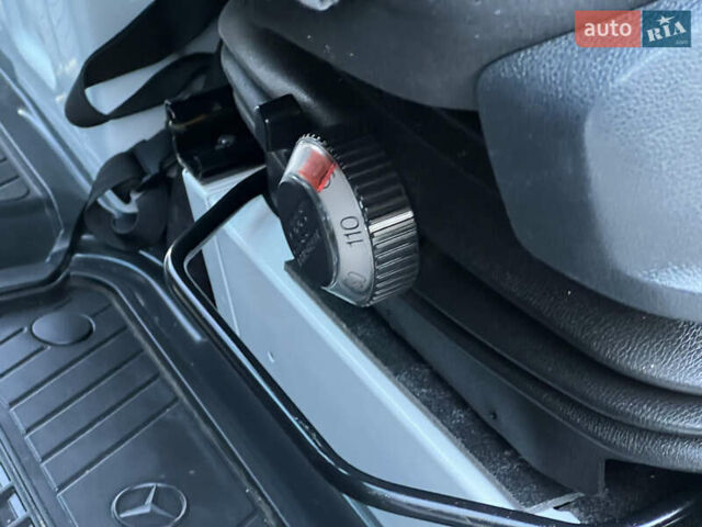 Белый Мерседес Sprinter, объемом двигателя 2.2 л и пробегом 203 тыс. км за 23800 $, фото 122 на Automoto.ua