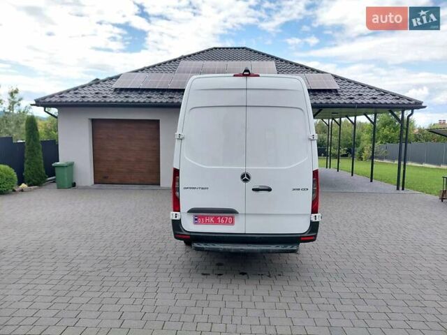 Белый Мерседес Sprinter, объемом двигателя 3 л и пробегом 365 тыс. км за 32000 $, фото 14 на Automoto.ua