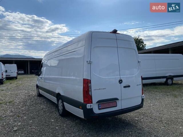 Белый Мерседес Sprinter, объемом двигателя 2.2 л и пробегом 198 тыс. км за 27999 $, фото 5 на Automoto.ua