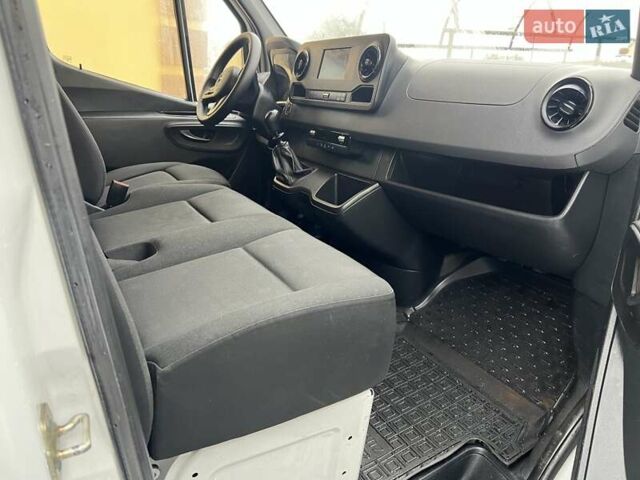 Білий Мерседес Sprinter, об'ємом двигуна 2.14 л та пробігом 170 тис. км за 21399 $, фото 15 на Automoto.ua