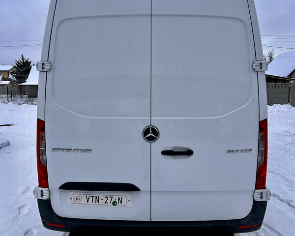 Белый Мерседес Sprinter, объемом двигателя 2.2 л и пробегом 195 тыс. км за 22500 $, фото 6 на Automoto.ua