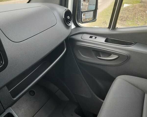 Белый Мерседес Sprinter, объемом двигателя 1.95 л и пробегом 214 тыс. км за 24900 $, фото 11 на Automoto.ua