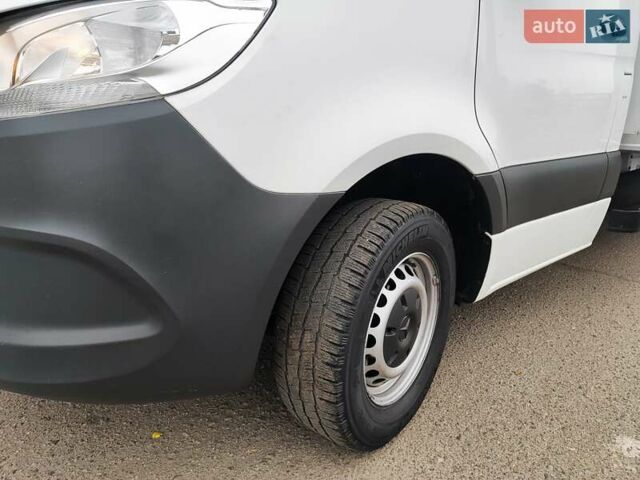 Белый Мерседес Sprinter, объемом двигателя 2.2 л и пробегом 246 тыс. км за 25700 $, фото 4 на Automoto.ua