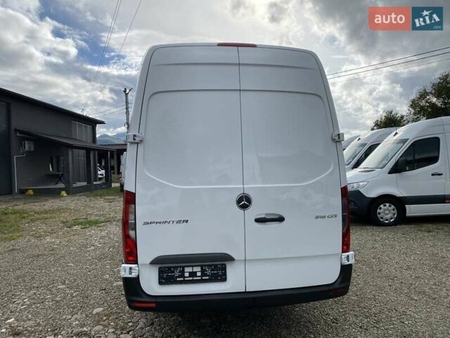 Белый Мерседес Sprinter, объемом двигателя 2.2 л и пробегом 193 тыс. км за 22400 $, фото 12 на Automoto.ua