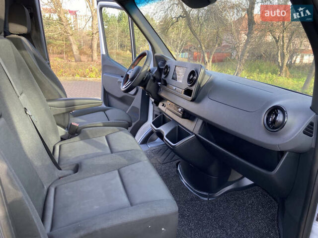 Белый Мерседес Sprinter, объемом двигателя 2.2 л и пробегом 270 тыс. км за 24800 $, фото 17 на Automoto.ua