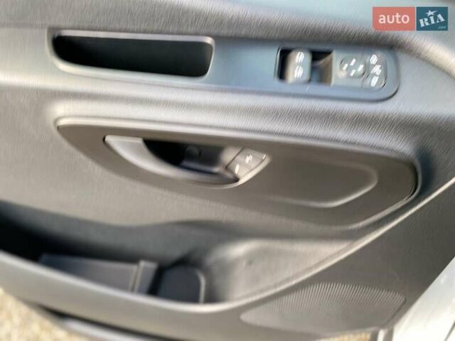 Белый Мерседес Sprinter, объемом двигателя 2.2 л и пробегом 150 тыс. км за 23370 $, фото 55 на Automoto.ua