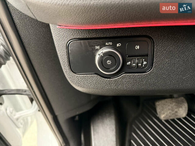 Белый Мерседес Sprinter, объемом двигателя 2.14 л и пробегом 299 тыс. км за 33900 $, фото 18 на Automoto.ua