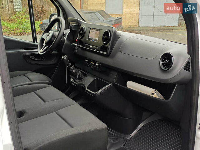 Белый Мерседес Sprinter, объемом двигателя 2.2 л и пробегом 314 тыс. км за 24900 $, фото 17 на Automoto.ua