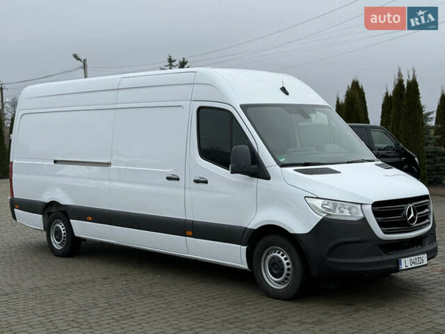 Белый Мерседес Sprinter, объемом двигателя 2.2 л и пробегом 268 тыс. км за 23800 $, фото 1 на Automoto.ua