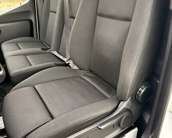 Белый Мерседес Sprinter, объемом двигателя 2.14 л и пробегом 299 тыс. км за 33900 $, фото 16 на Automoto.ua