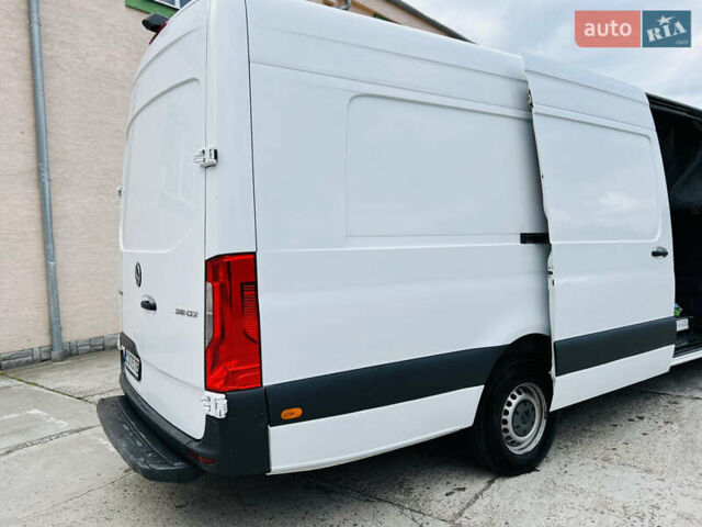 Белый Мерседес Sprinter, объемом двигателя 2.14 л и пробегом 580 тыс. км за 27500 $, фото 3 на Automoto.ua