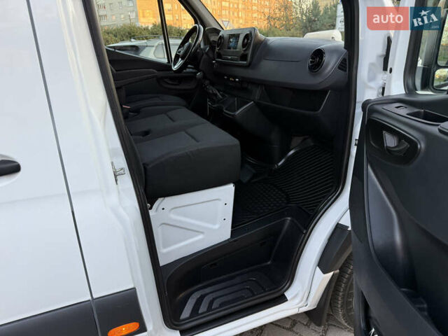 Білий Мерседес Sprinter, об'ємом двигуна 3 л та пробігом 260 тис. км за 34800 $, фото 61 на Automoto.ua