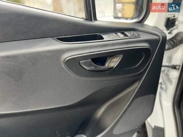 Білий Мерседес Sprinter, об'ємом двигуна 2.14 л та пробігом 170 тис. км за 21399 $, фото 7 на Automoto.ua