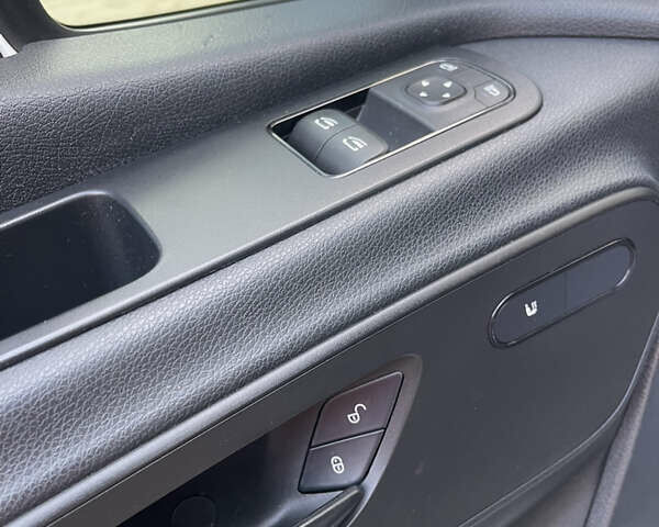 Білий Мерседес Sprinter, об'ємом двигуна 2.2 л та пробігом 302 тис. км за 26500 $, фото 23 на Automoto.ua