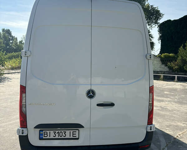 Белый Мерседес Sprinter, объемом двигателя 2.99 л и пробегом 65 тыс. км за 31800 $, фото 3 на Automoto.ua