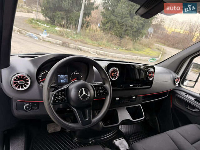 Белый Мерседес Sprinter, объемом двигателя 2.14 л и пробегом 299 тыс. км за 33900 $, фото 14 на Automoto.ua