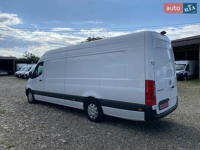 Белый Мерседес Sprinter, объемом двигателя 2.2 л и пробегом 198 тыс. км за 27999 $, фото 3 на Automoto.ua