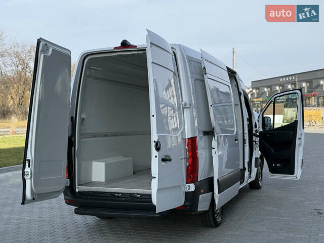 Белый Мерседес Sprinter, объемом двигателя 2.2 л и пробегом 233 тыс. км за 24900 $, фото 39 на Automoto.ua