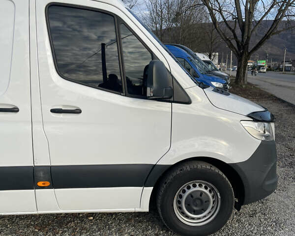 Білий Мерседес Sprinter, об'ємом двигуна 2.2 л та пробігом 302 тис. км за 26500 $, фото 5 на Automoto.ua