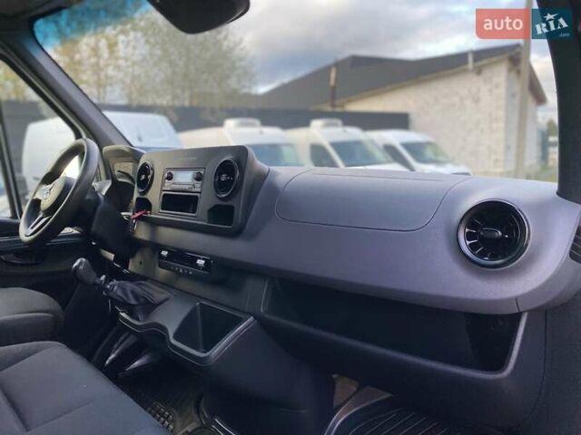 Белый Мерседес Sprinter, объемом двигателя 2.2 л и пробегом 150 тыс. км за 23370 $, фото 48 на Automoto.ua