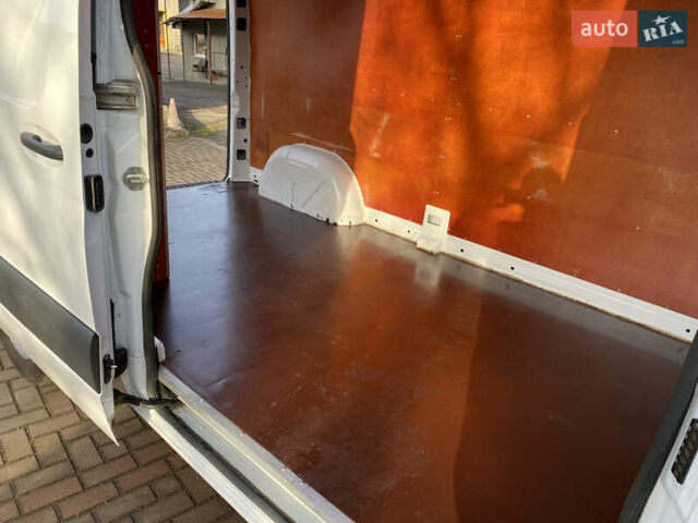 Белый Мерседес Sprinter, объемом двигателя 2.2 л и пробегом 270 тыс. км за 24800 $, фото 15 на Automoto.ua