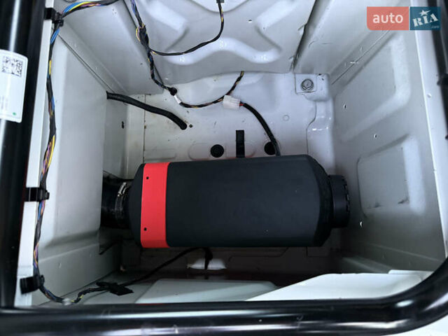 Білий Мерседес Sprinter, об'ємом двигуна 3 л та пробігом 260 тис. км за 34800 $, фото 73 на Automoto.ua